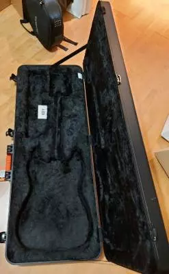 Fender - CARBONITA 2